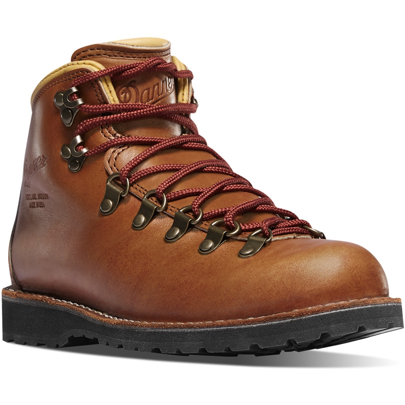 Brown Danner Mountain Pass Women's Hiking Boots | XEQG58963